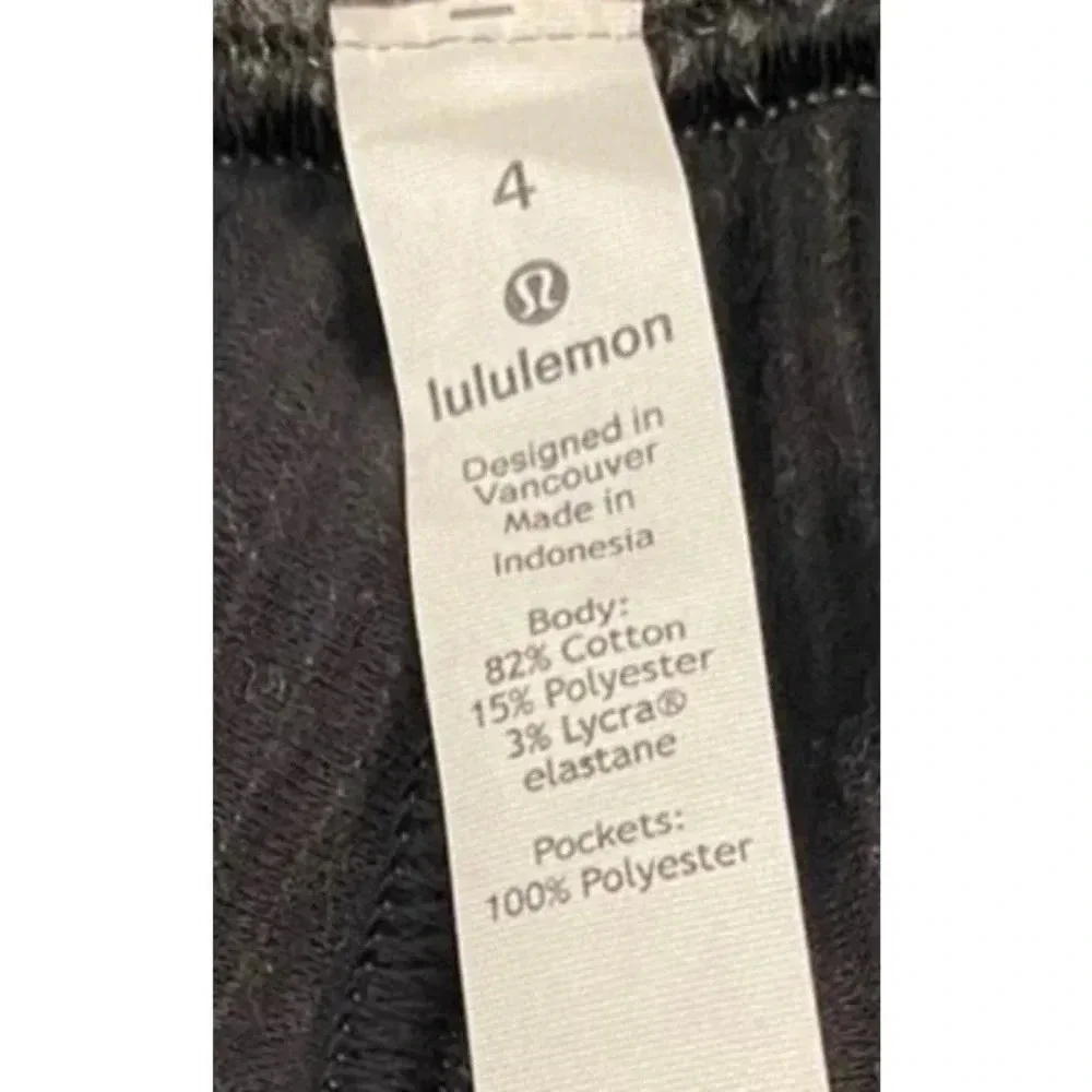 Lululemon Women's Size 4 Heathered Dark Gray Retreat Yourself Crop Pants